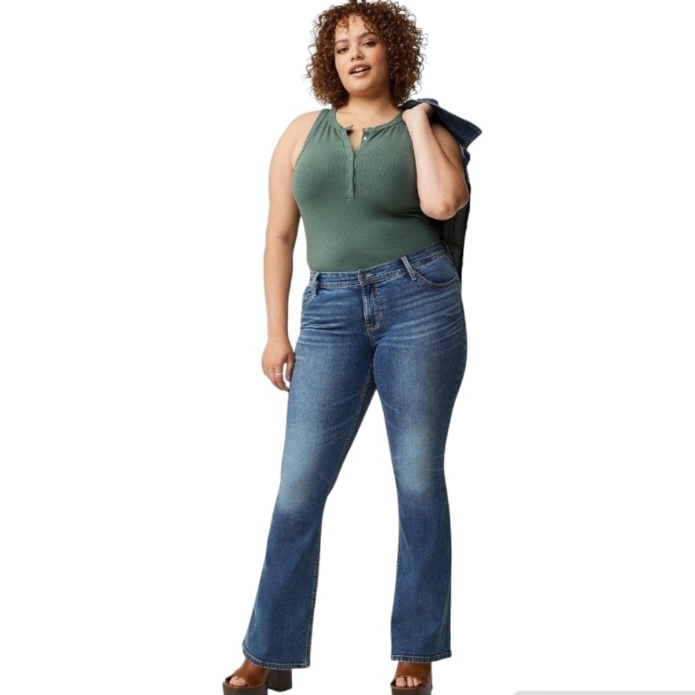 NWT St John's Bay Flare Jeans